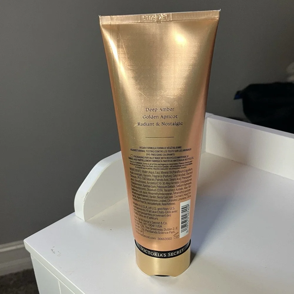 Victoria's Secret AMBER ROMANCE Fragrance Body Lotion Cream 8 fl oz Full Size